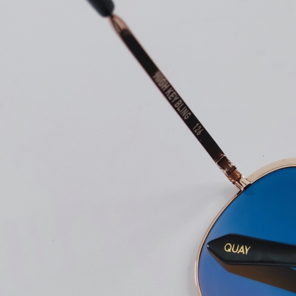 Quay High Key Bling Australia Brown Aviator Sunglasses. Pre-owned. 126. - Picture 4 of 4
